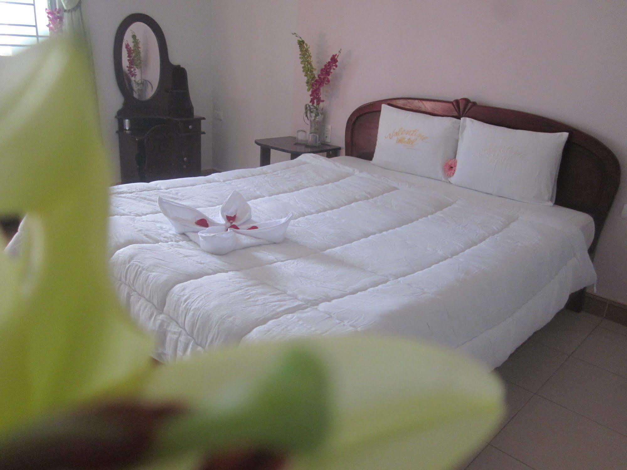 Valentine Hotel Hue Exterior foto