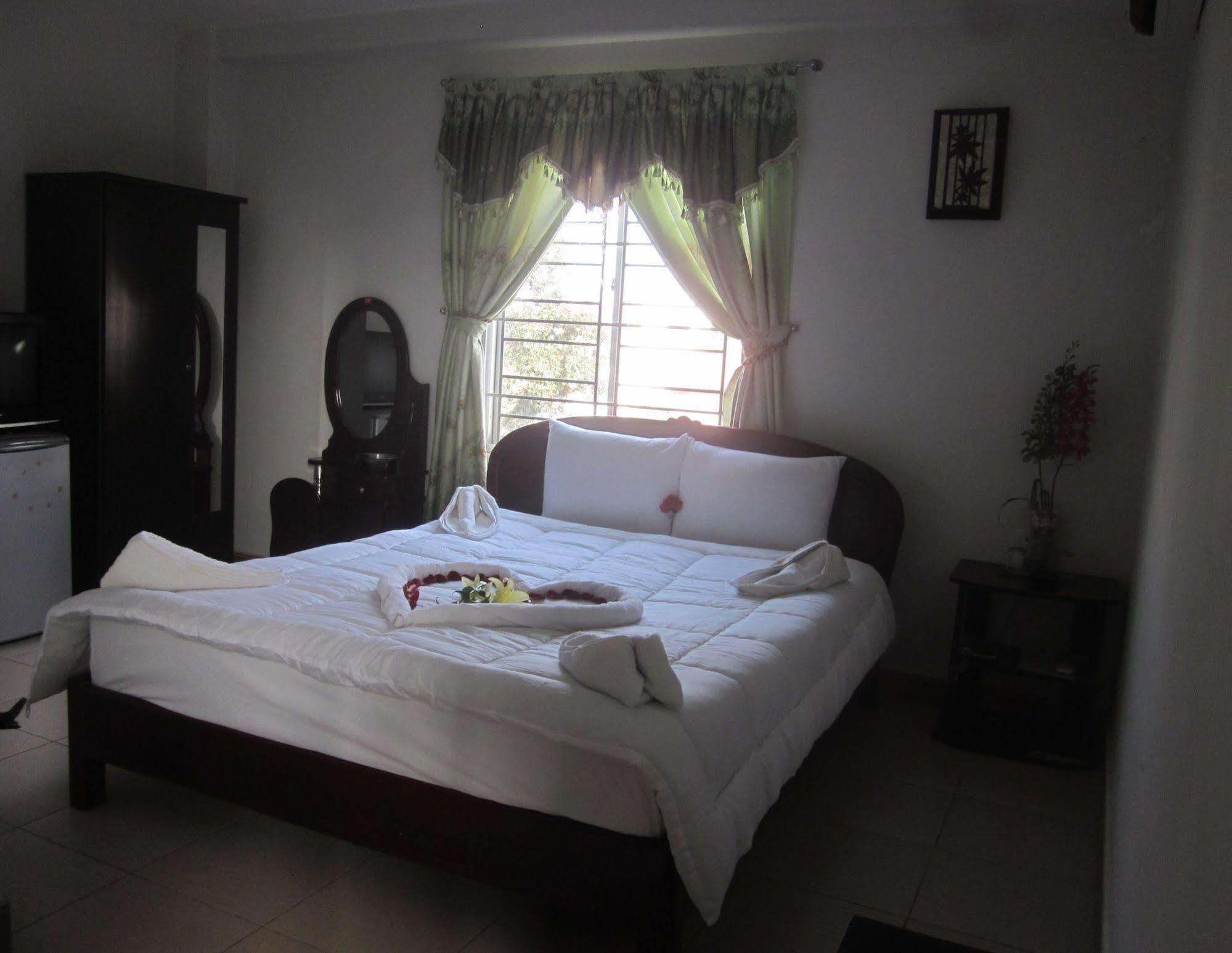 Valentine Hotel Hue Exterior foto